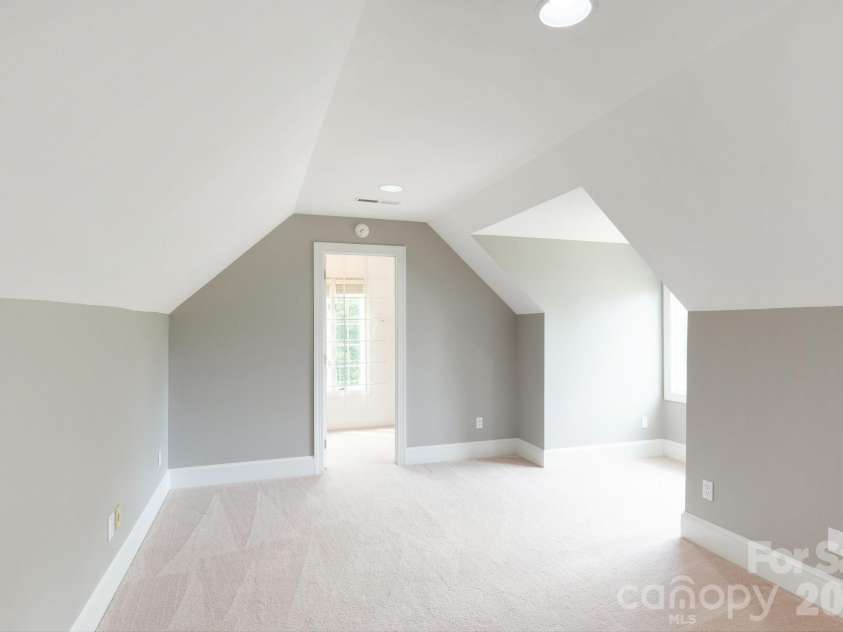 16201 Woolwine Road, Charlotte, NC 28278.  MLS# CAR4366785, YatesRealty ID 19972. 