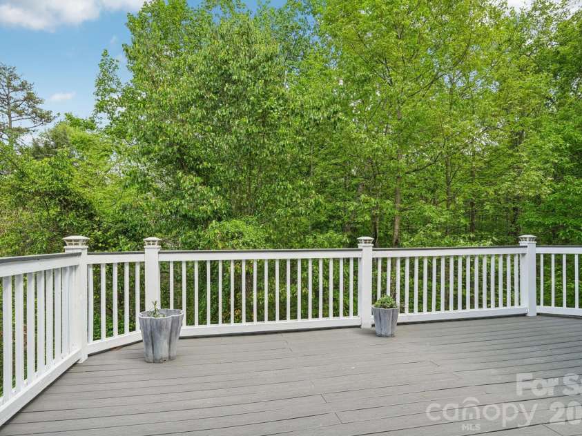 16201 Woolwine Road, Charlotte, NC 28278.  MLS# CAR4366785, YatesRealty ID 19972. 