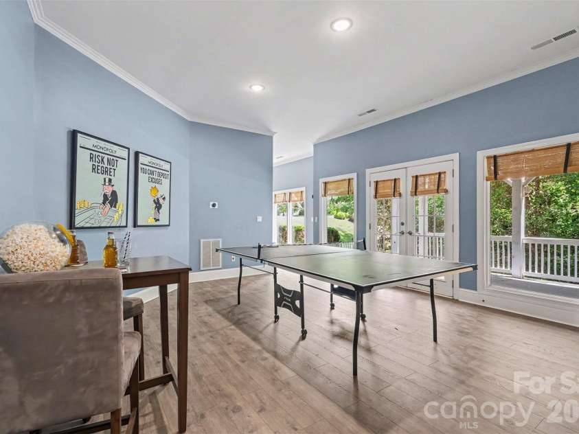 16201 Woolwine Road, Charlotte, NC 28278.  MLS# CAR4366785, YatesRealty ID 19972. 