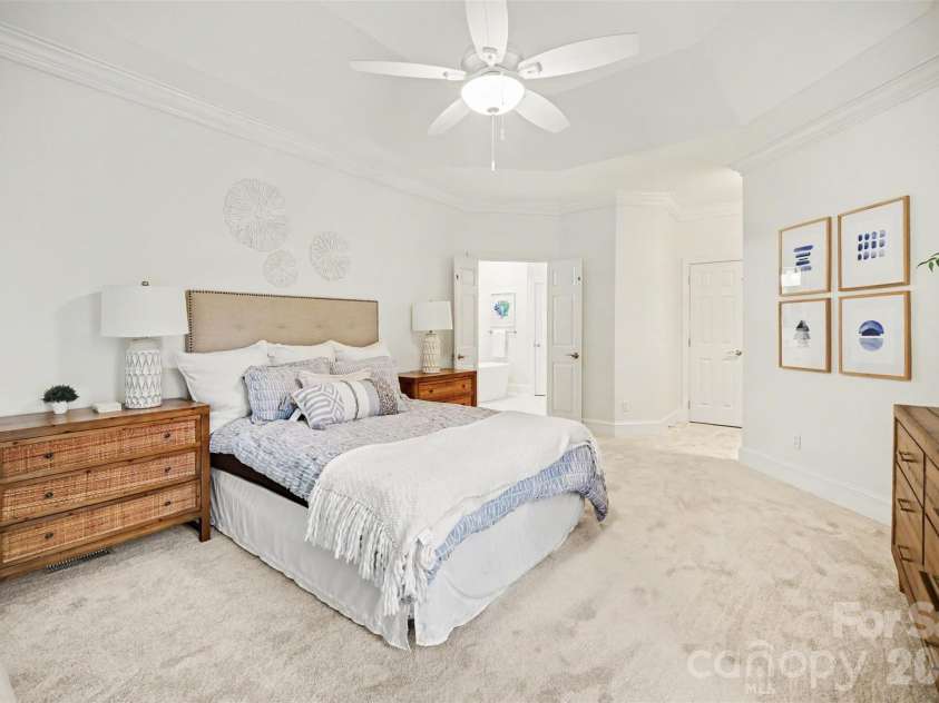 16201 Woolwine Road, Charlotte, NC 28278.  MLS# CAR4366785, YatesRealty ID 19972. UPDATED PRIMARY