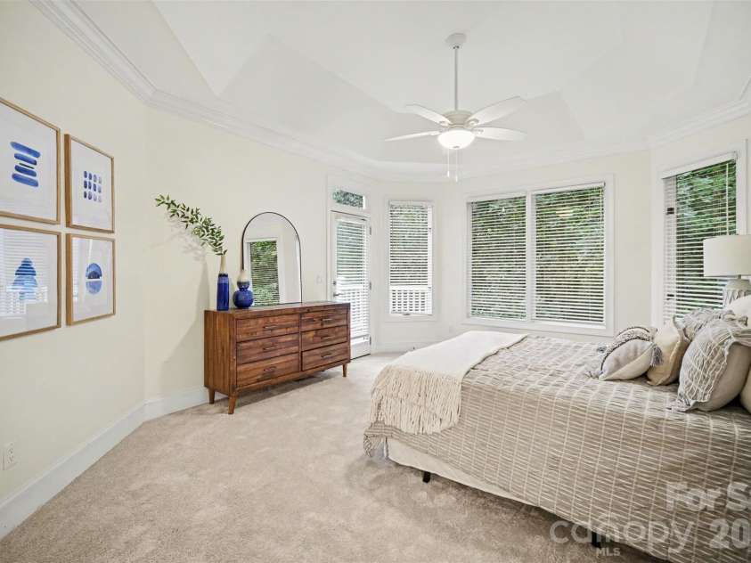 16201 Woolwine Road, Charlotte, NC 28278.  MLS# CAR4366785, YatesRealty ID 19972. UPDATED PRIMARY BEDROOM