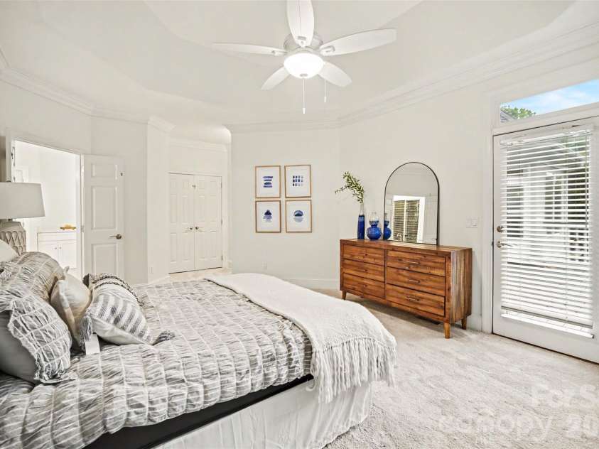 16201 Woolwine Road, Charlotte, NC 28278.  MLS# CAR4366785, YatesRealty ID 19972. UPDATED PRIMARY BEDROOM