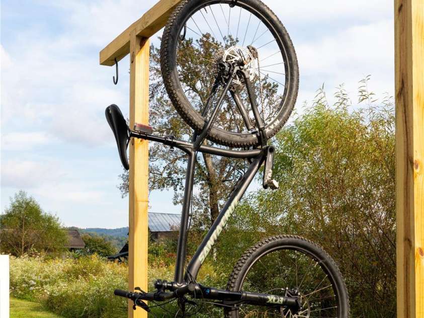 668 Old Hendersonville Highway, Brevard, NC 28712.  MLS# CAR4264741, YatesRealty ID 19974. Bike Rack