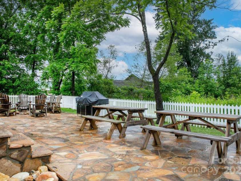 668 Old Hendersonville Highway, Brevard, NC 28712.  MLS# CAR4264741, YatesRealty ID 19974. Patio for Entertaining