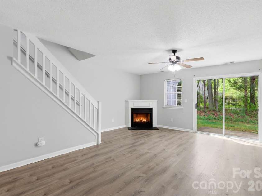 6856 Cypress Tree Lane, Charlotte, NC 28215.  MLS# CAR4367342, YatesRealty ID 19974. 