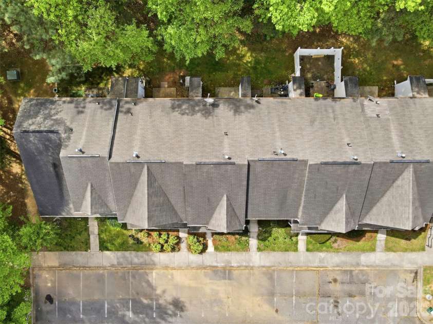 6856 Cypress Tree Lane, Charlotte, NC 28215.  MLS# CAR4367342, YatesRealty ID 19974. 