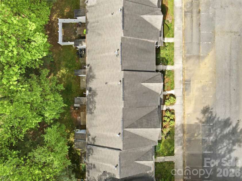 6856 Cypress Tree Lane, Charlotte, NC 28215.  MLS# CAR4367342, YatesRealty ID 19974. 