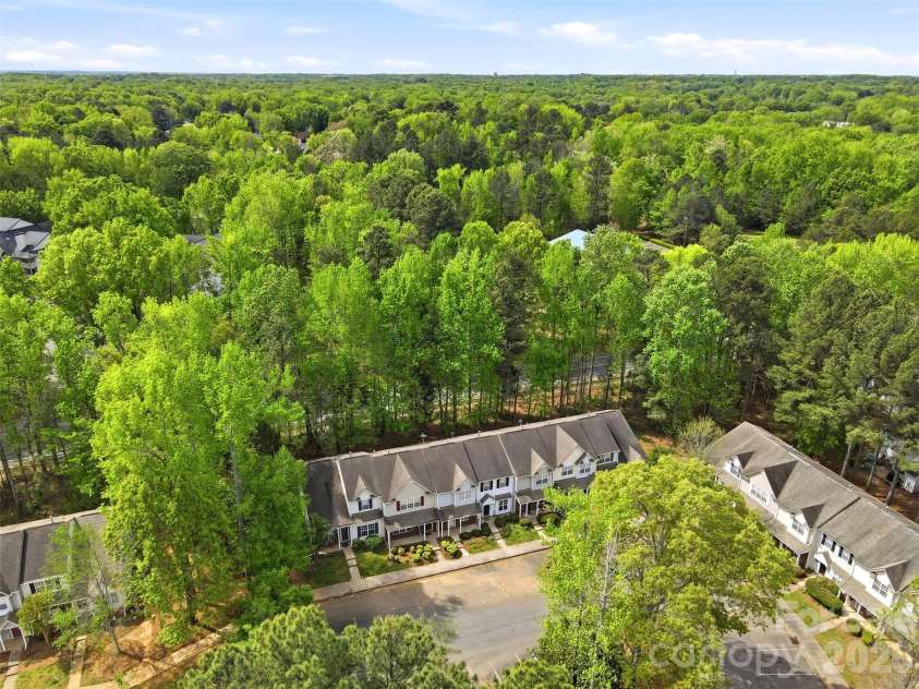 6856 Cypress Tree Lane, Charlotte, NC 28215.  MLS# CAR4367342, YatesRealty ID 19974. 