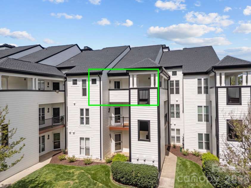 18749 Vineyard Point Lane, Cornelius, NC 28031.  MLS# CAR4367130, YatesRealty ID 19976. 