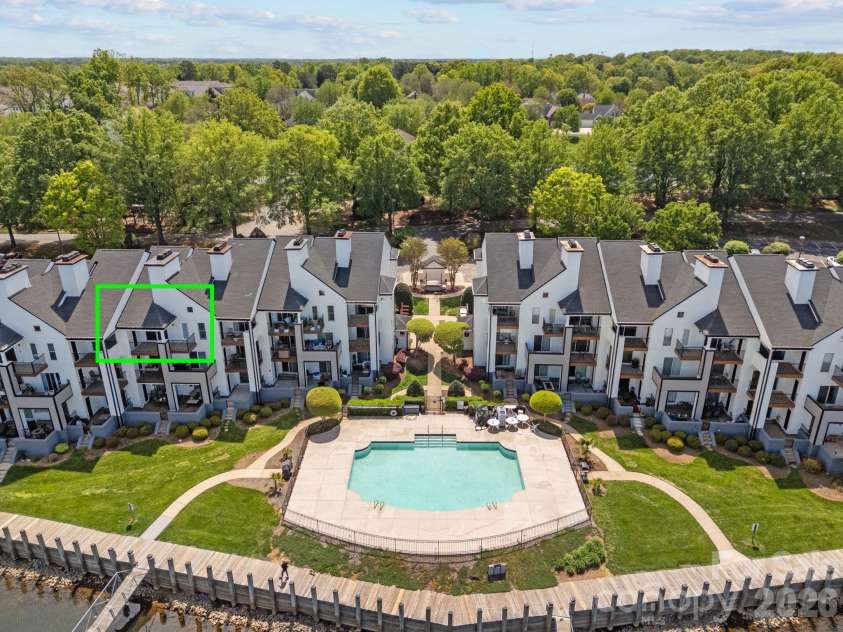18749 Vineyard Point Lane, Cornelius, NC 28031.  MLS# CAR4367130, YatesRealty ID 19976. 