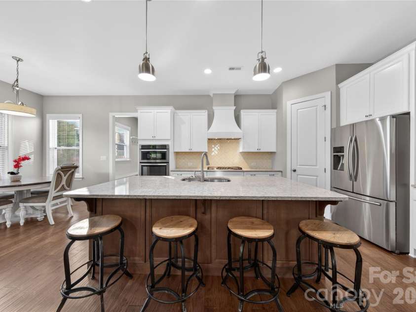 5220 Meadowcroft Way, Fort Mill, SC 29708.  MLS# CAR4370606, YatesRealty ID 19978. Chef's Kitchen