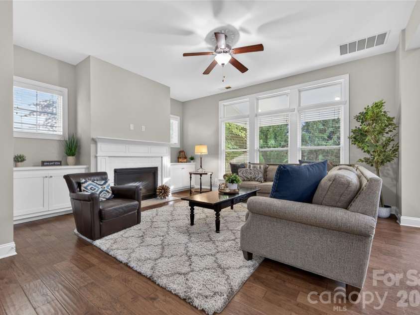 5220 Meadowcroft Way, Fort Mill, SC 29708.  MLS# CAR4370606, YatesRealty ID 19978. Great Room