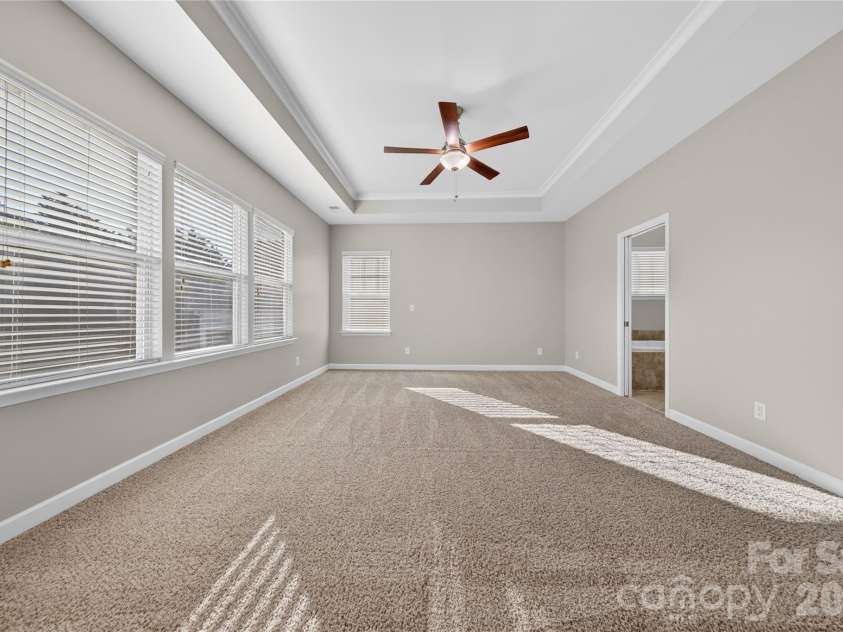 5220 Meadowcroft Way, Fort Mill, SC 29708.  MLS# CAR4370606, YatesRealty ID 19978. Tray Ceiling