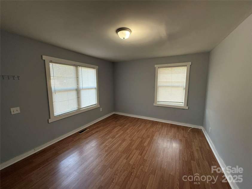 3316 Queens Lane, Gastonia, NC 28052.  MLS# CAR4240980, YatesRealty ID 19979. Living room