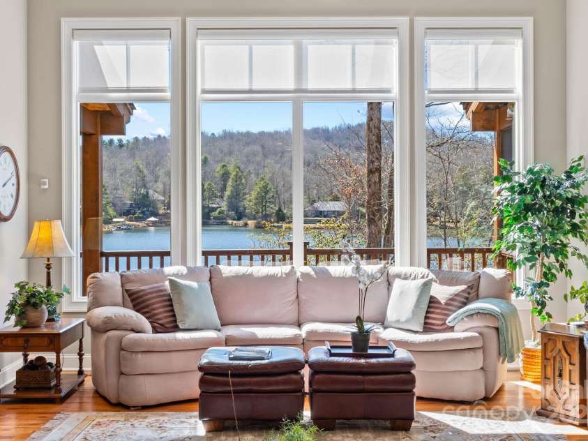 4948 Connestee Trail, Brevard, NC 28712.  MLS# CAR4231748, YatesRealty ID 1998. Let the sun shine in!