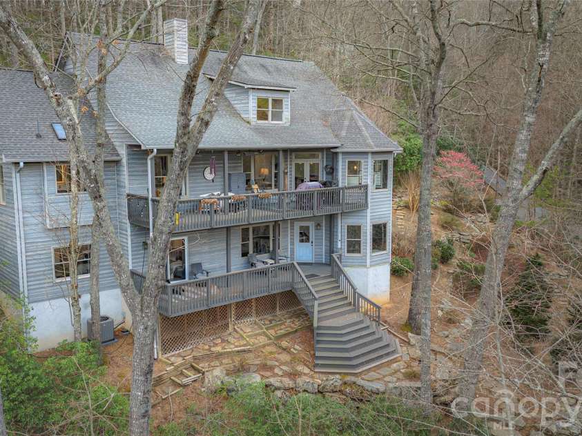 5 Saddle Ridge, Fletcher, NC 28732.  MLS# CAR4375966, YatesRealty ID 1998. 