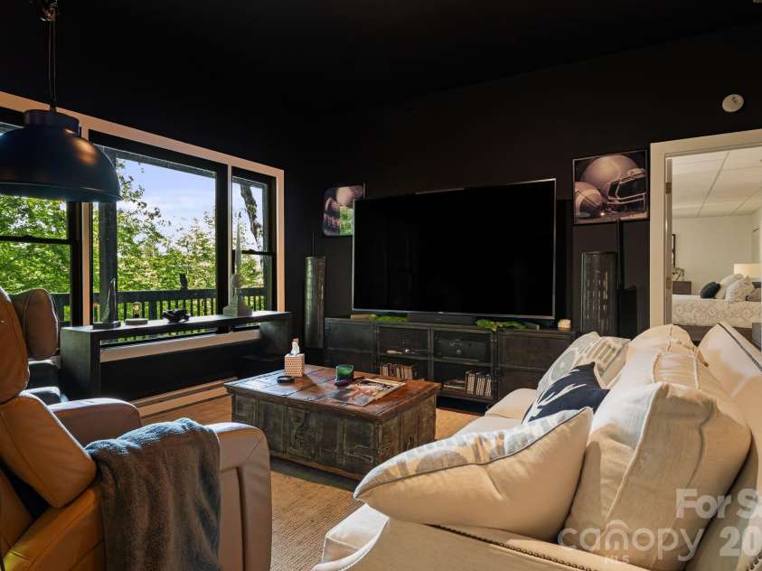 5 Saddle Ridge, Fletcher, NC 28732.  MLS# CAR4375966, YatesRealty ID 1998. Den/Rec Room