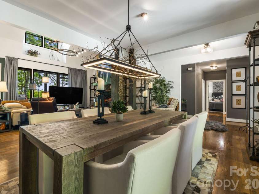 5 Saddle Ridge, Fletcher, NC 28732.  MLS# CAR4375966, YatesRealty ID 1998. Dining Room