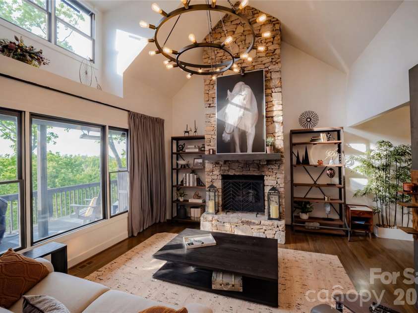 5 Saddle Ridge, Fletcher, NC 28732.  MLS# CAR4375966, YatesRealty ID 1998. Living Room