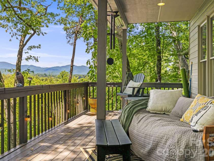 5 Saddle Ridge, Fletcher, NC 28732.  MLS# CAR4375966, YatesRealty ID 1998. Main Level Covered Deck