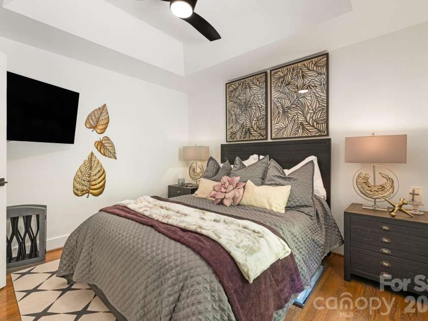 5 Saddle Ridge, Fletcher, NC 28732.  MLS# CAR4375966, YatesRealty ID 1998. Second Main Level Bedroom