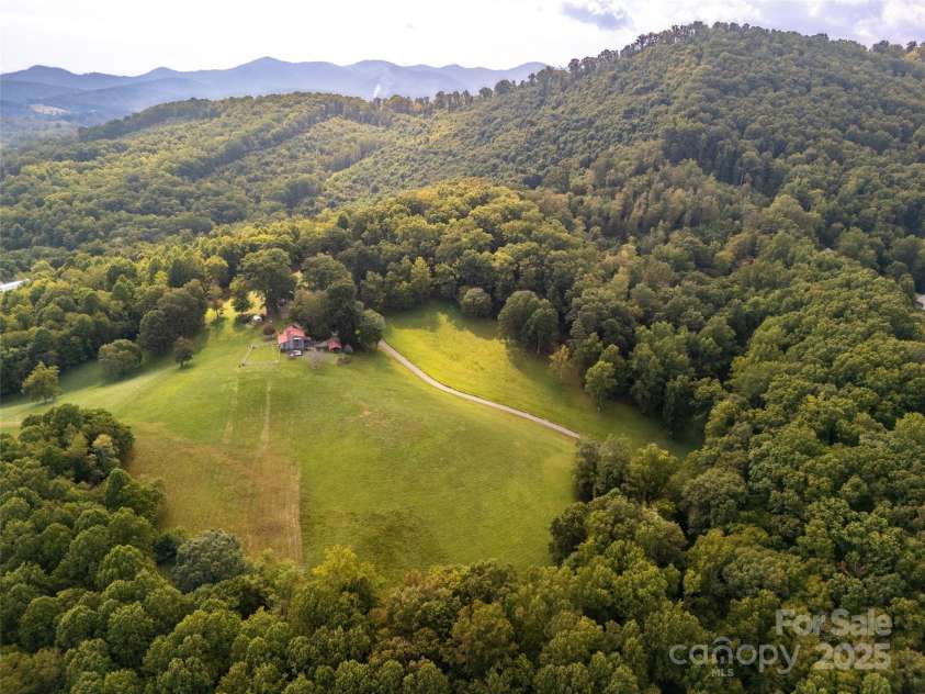 50 Holland Ridge Drive, Candler, NC 28715.  MLS# CAR4312644, YatesRealty ID 1998. 