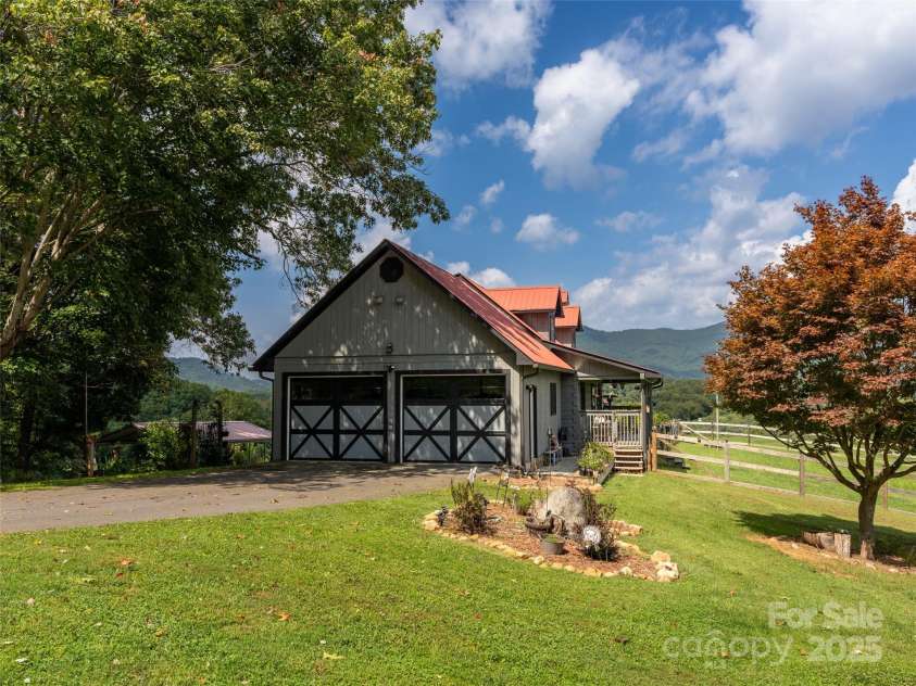 50 Holland Ridge Drive, Candler, NC 28715.  MLS# CAR4312644, YatesRealty ID 1998. 