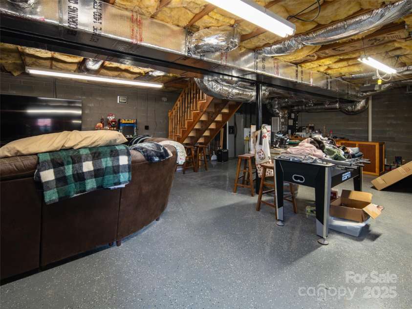 50 Holland Ridge Drive, Candler, NC 28715.  MLS# CAR4312644, YatesRealty ID 1998. 