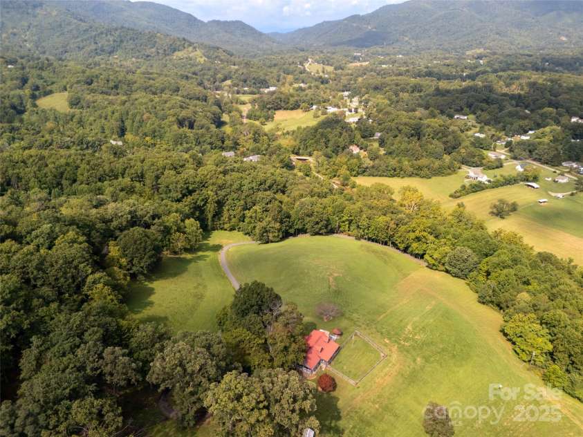 50 Holland Ridge Drive, Candler, NC 28715.  MLS# CAR4312644, YatesRealty ID 1998. 