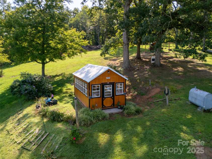 50 Holland Ridge Drive, Candler, NC 28715.  MLS# CAR4312644, YatesRealty ID 1998. 