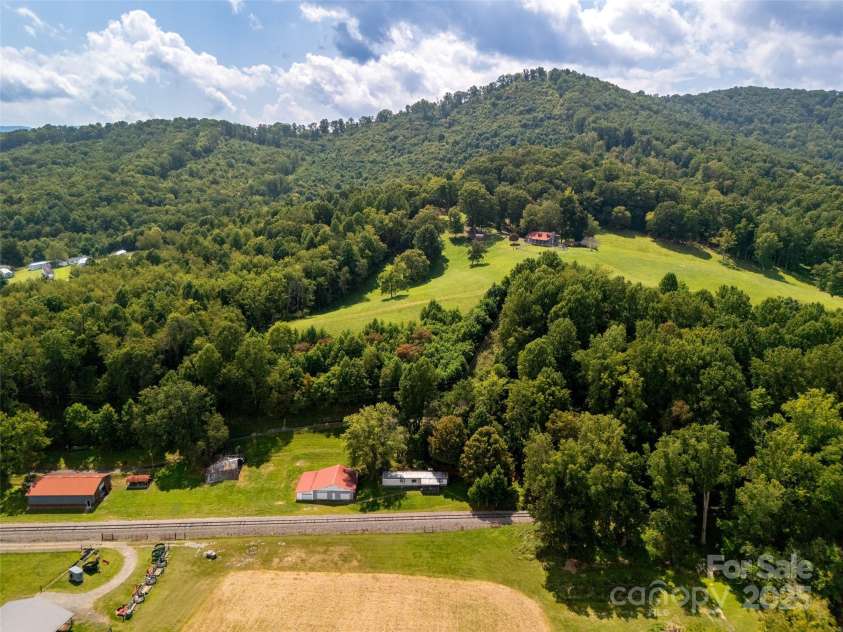 50 Holland Ridge Drive, Candler, NC 28715.  MLS# CAR4312644, YatesRealty ID 1998. 