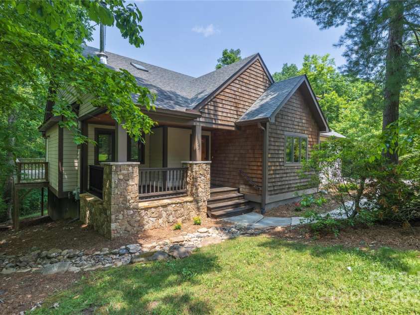 122 Bent Creek Preserve Road, Asheville, NC 28806.  MLS# CAR4266867, YatesRealty ID 19981. 
