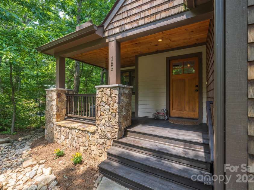 122 Bent Creek Preserve Road, Asheville, NC 28806.  MLS# CAR4266867, YatesRealty ID 19981. 