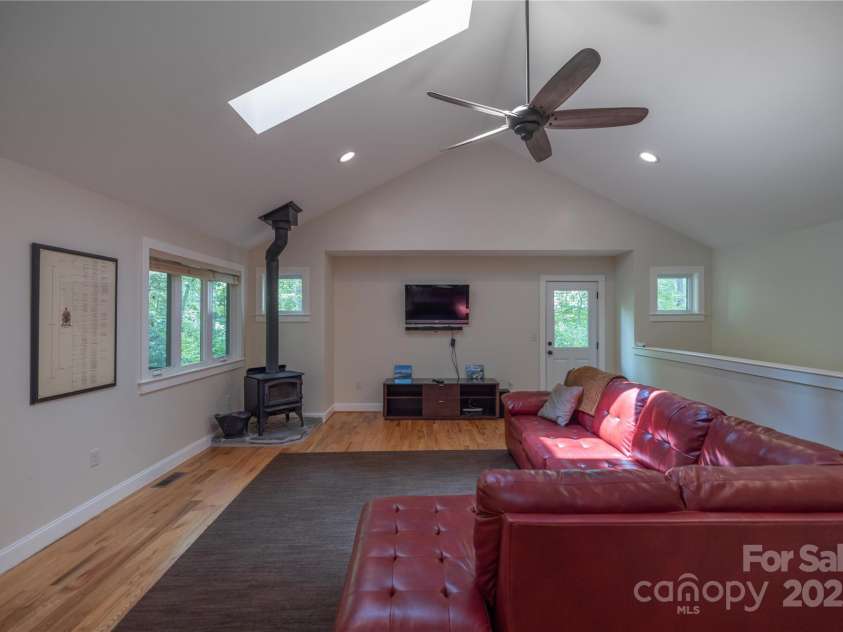 122 Bent Creek Preserve Road, Asheville, NC 28806.  MLS# CAR4266867, YatesRealty ID 19981. 