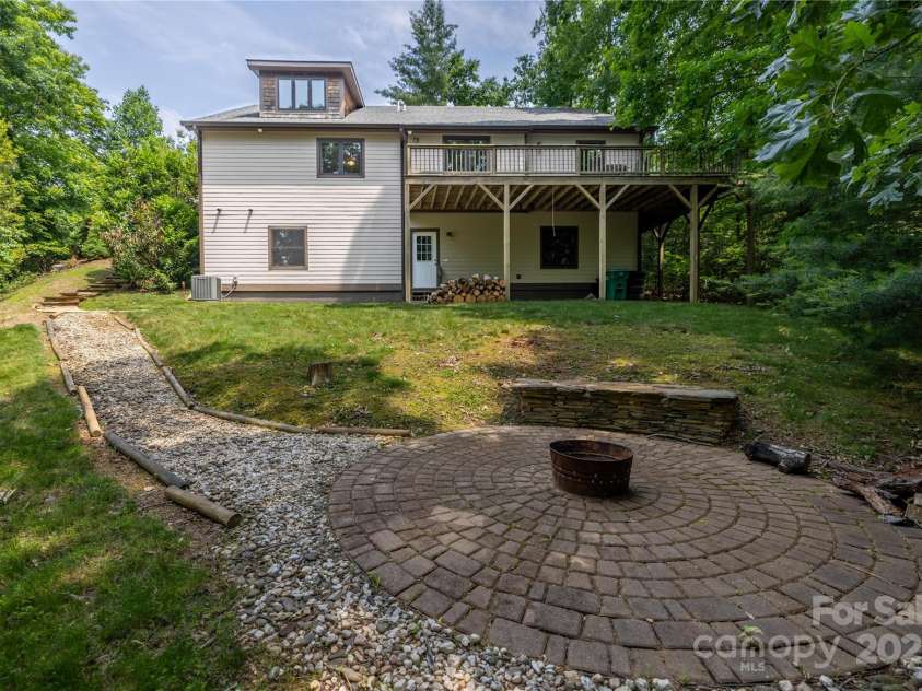 122 Bent Creek Preserve Road, Asheville, NC 28806.  MLS# CAR4266867, YatesRealty ID 19981. 