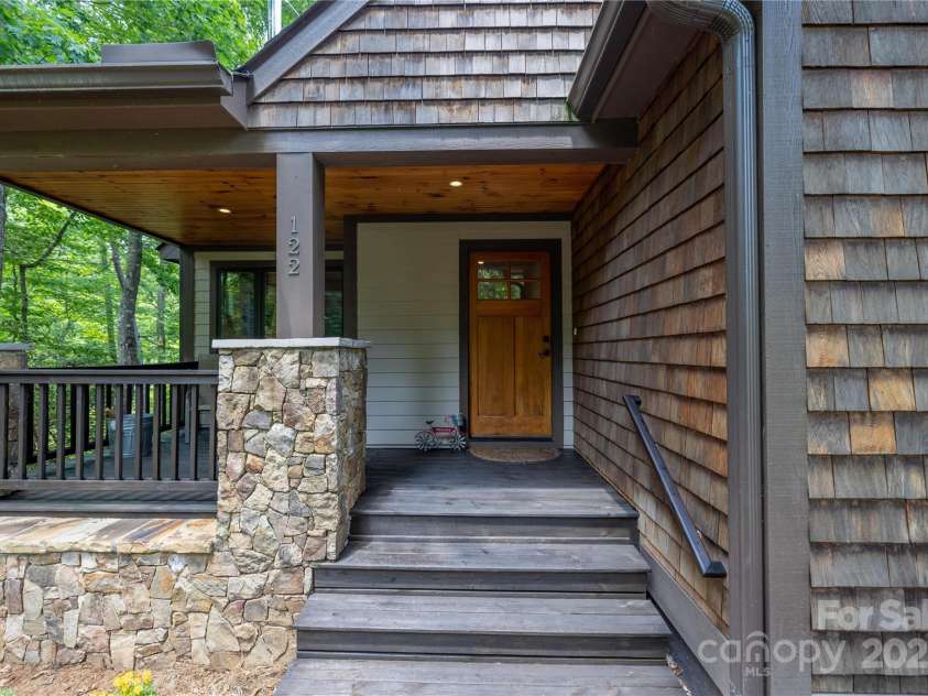 122 Bent Creek Preserve Road, Asheville, NC 28806.  MLS# CAR4266867, YatesRealty ID 19981. Covered Front Porch