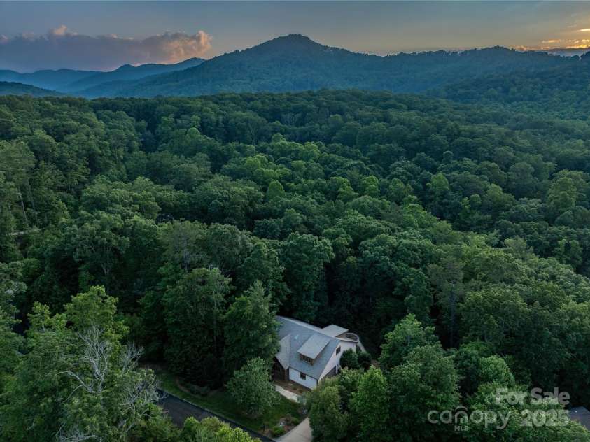 122 Bent Creek Preserve Road, Asheville, NC 28806.  MLS# CAR4266867, YatesRealty ID 19981. Steps from all that Pisgah National Forest has to offer