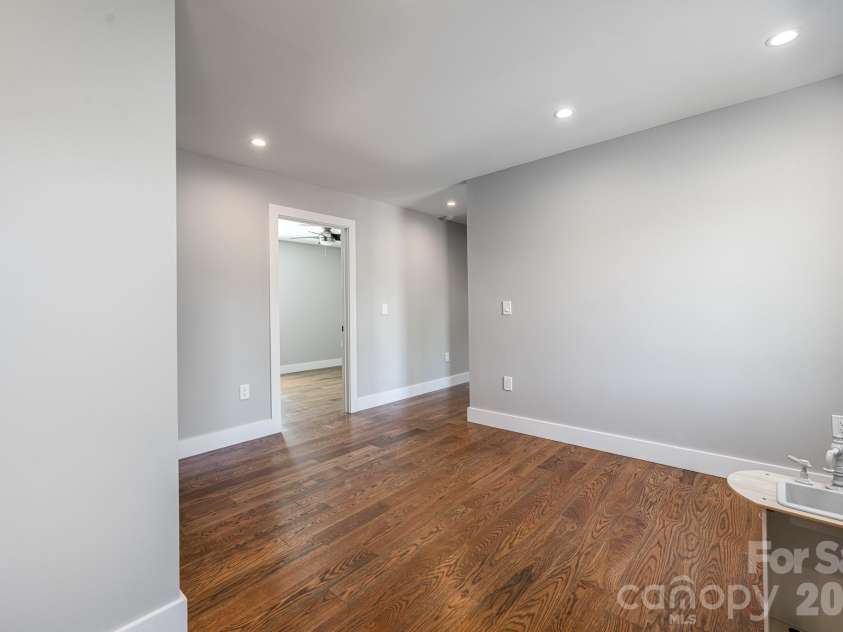139 Linden Street, Arden, NC 28704.  MLS# CAR4368337, YatesRealty ID 19981. Den upstairs