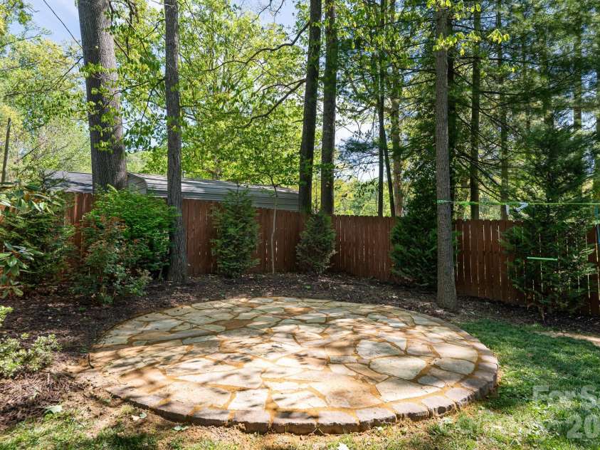 139 Linden Street, Arden, NC 28704.  MLS# CAR4368337, YatesRealty ID 19981. Fire Pit area
