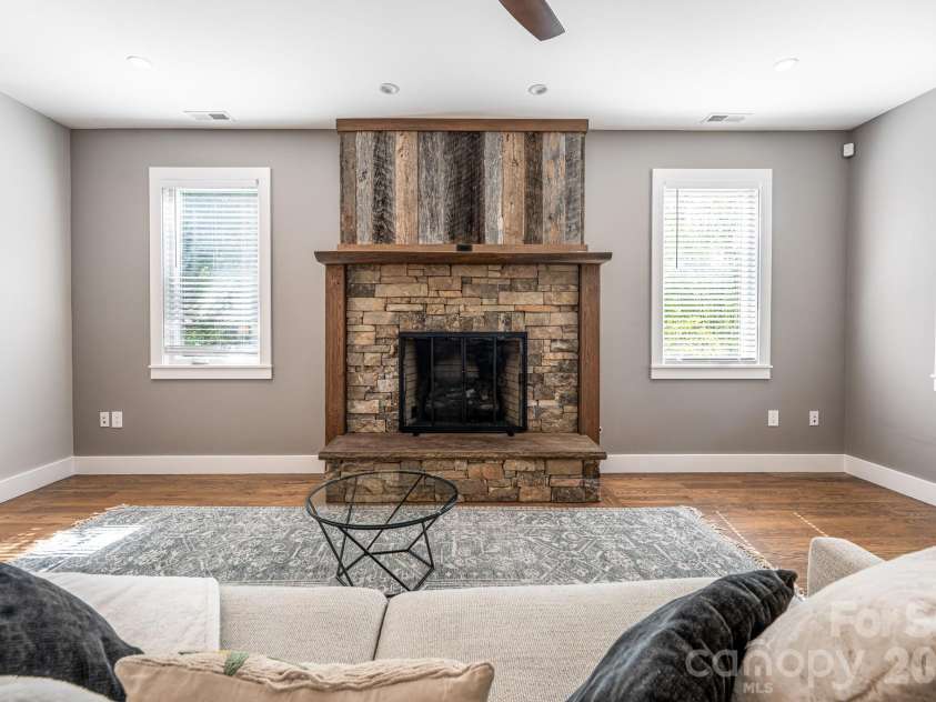 139 Linden Street, Arden, NC 28704.  MLS# CAR4368337, YatesRealty ID 19981. Fireplace
