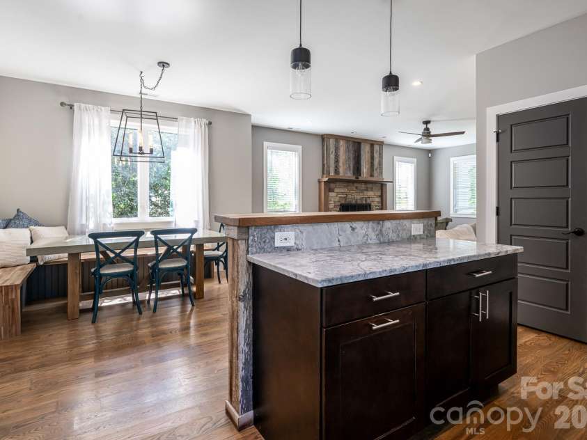 139 Linden Street, Arden, NC 28704.  MLS# CAR4368337, YatesRealty ID 19981. Kitchen and Dining Area