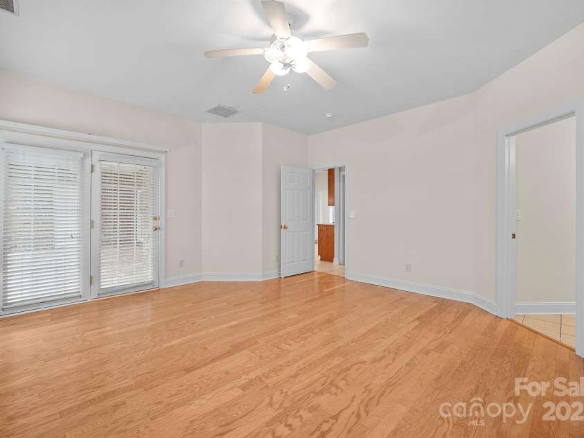 104 Mooreland Drive, Conover, NC 28613.  MLS# CAR4271676, YatesRealty ID 19983. 