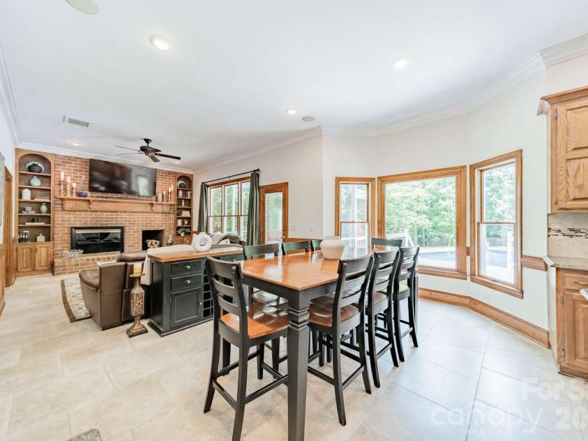 3307 Sandalwood Lane, Waxhaw, NC 28173.  MLS# CAR4373211, YatesRealty ID 19984. 