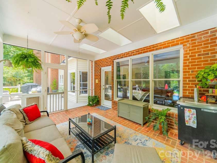 3307 Sandalwood Lane, Waxhaw, NC 28173.  MLS# CAR4373211, YatesRealty ID 19984. 