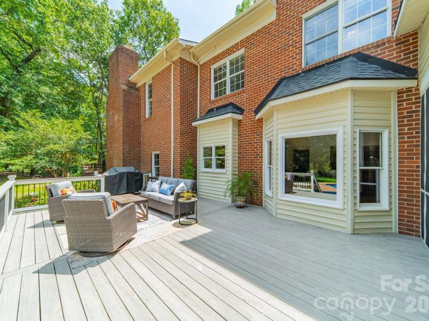 3307 Sandalwood Lane, Waxhaw, NC 28173.  MLS# CAR4373211, YatesRealty ID 19984. 