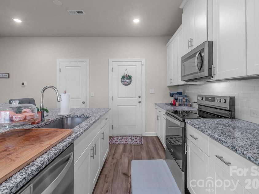 1006 Jeffery Dean Court, Albemarle, NC 28001.  MLS# CAR4374374, YatesRealty ID 19985. 