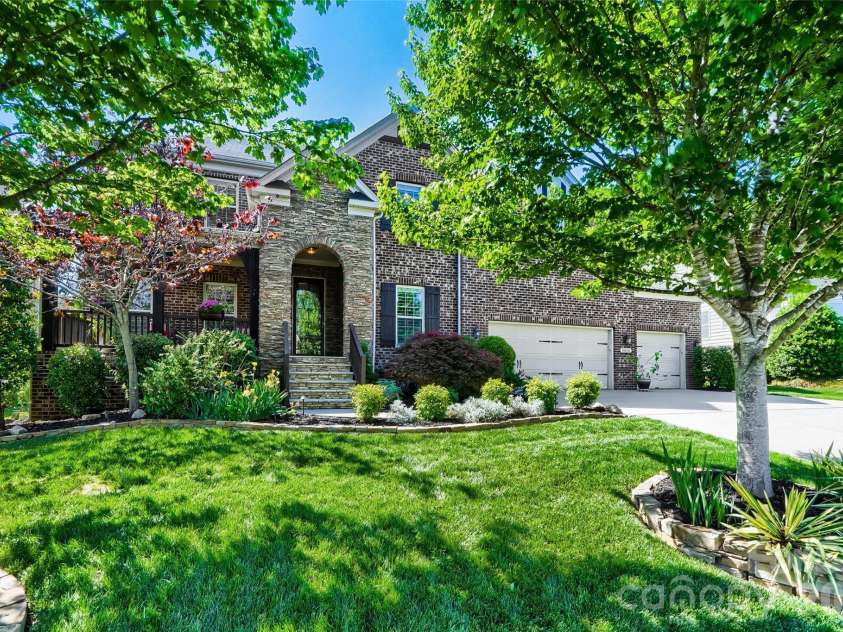 10636 Rippling Stream Drive, Concord, NC 28027.  MLS# CAR4373852, YatesRealty ID 19986. 