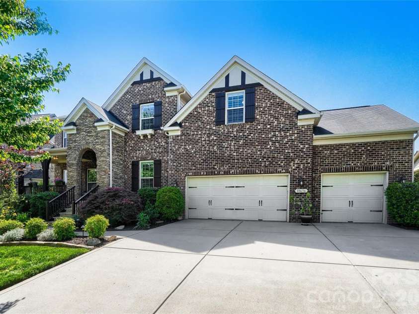 10636 Rippling Stream Drive, Concord, NC 28027.  MLS# CAR4373852, YatesRealty ID 19986. 