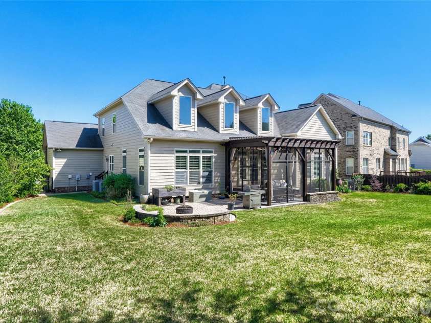 10636 Rippling Stream Drive, Concord, NC 28027.  MLS# CAR4373852, YatesRealty ID 19986. 