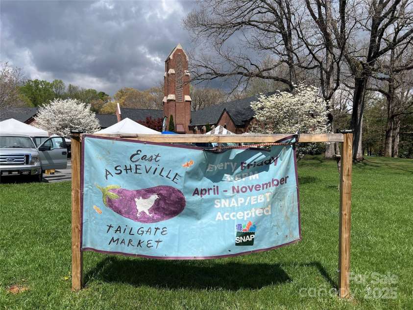 74 Beverly Road, Asheville, NC 28805.  MLS# CAR4239115, YatesRealty ID 19986. East Asheville Market. Fridays 3-7pm!